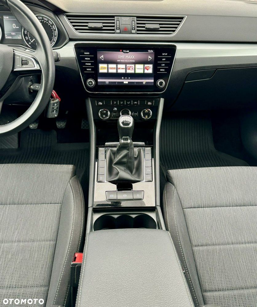 Skoda Superb 2.0 TDI SCR Ambition - 19