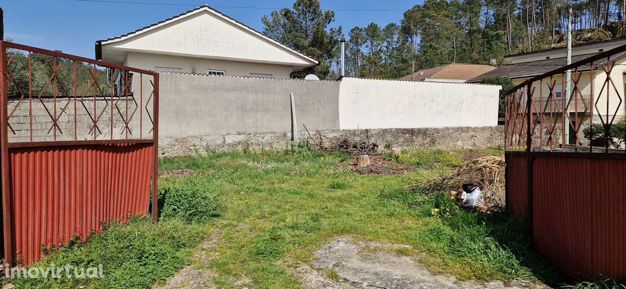 Terreno urbano para construção de moradia isolada - Grande imagem: 2/7