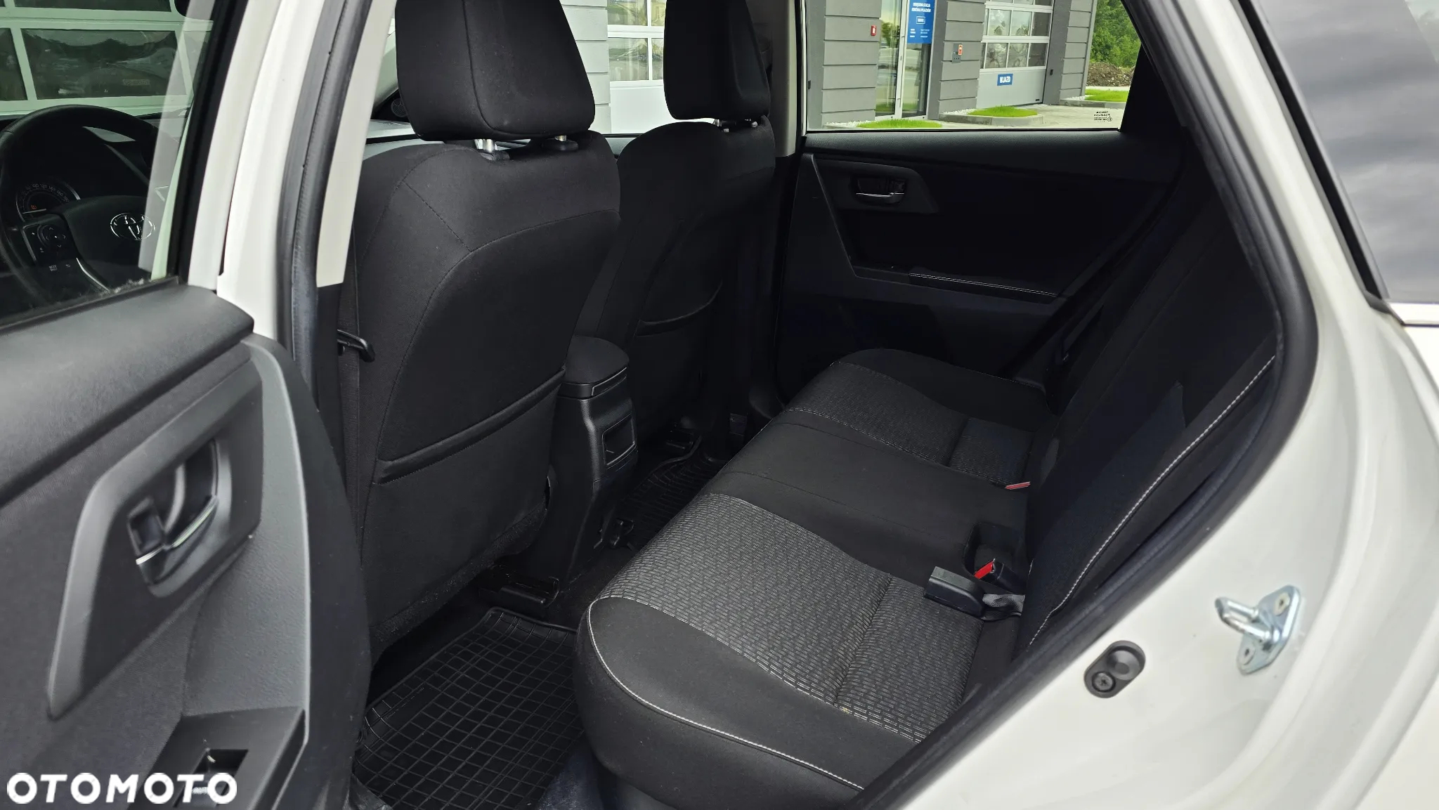Toyota Auris 1.8 HSD Prestige NAVI - 6