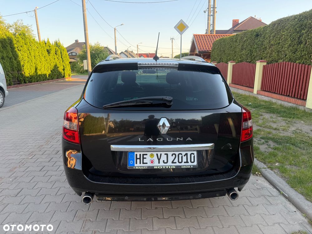 Renault Laguna dCi 150 FAP Start-Stop Bose Edition - 16