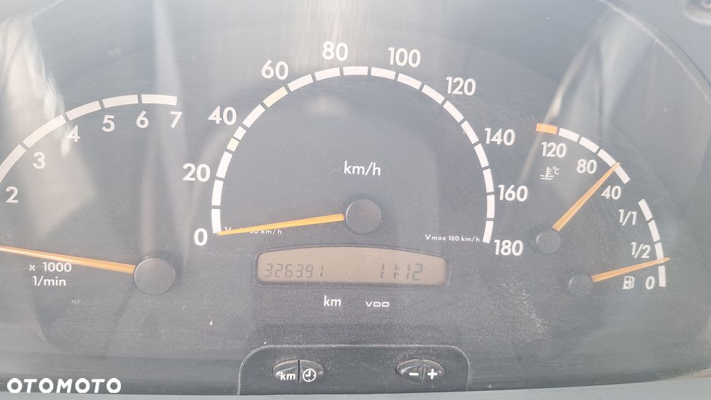 Mercedes-Benz Sprinter - 10