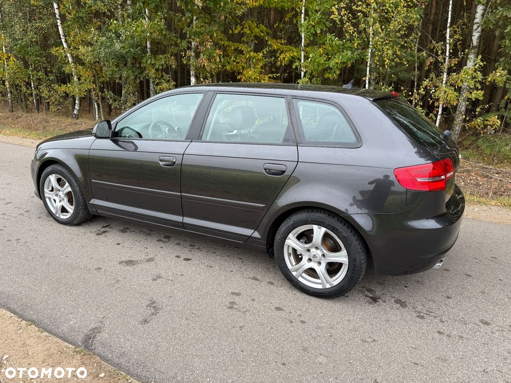 Audi A3 Sportback - 4