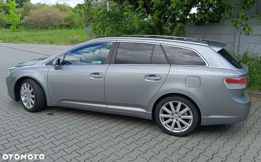 Toyota Avensis 2.0 Prestige NAVI - 11