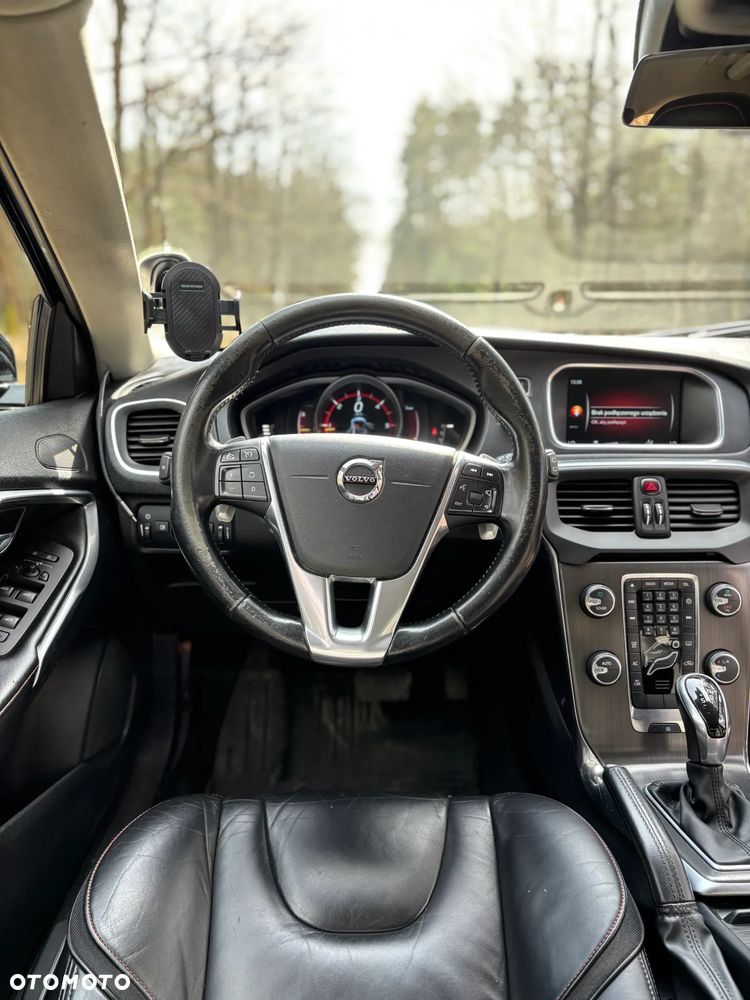 Volvo V40 Cross Country D4 Geartronic Ocean Race - 14