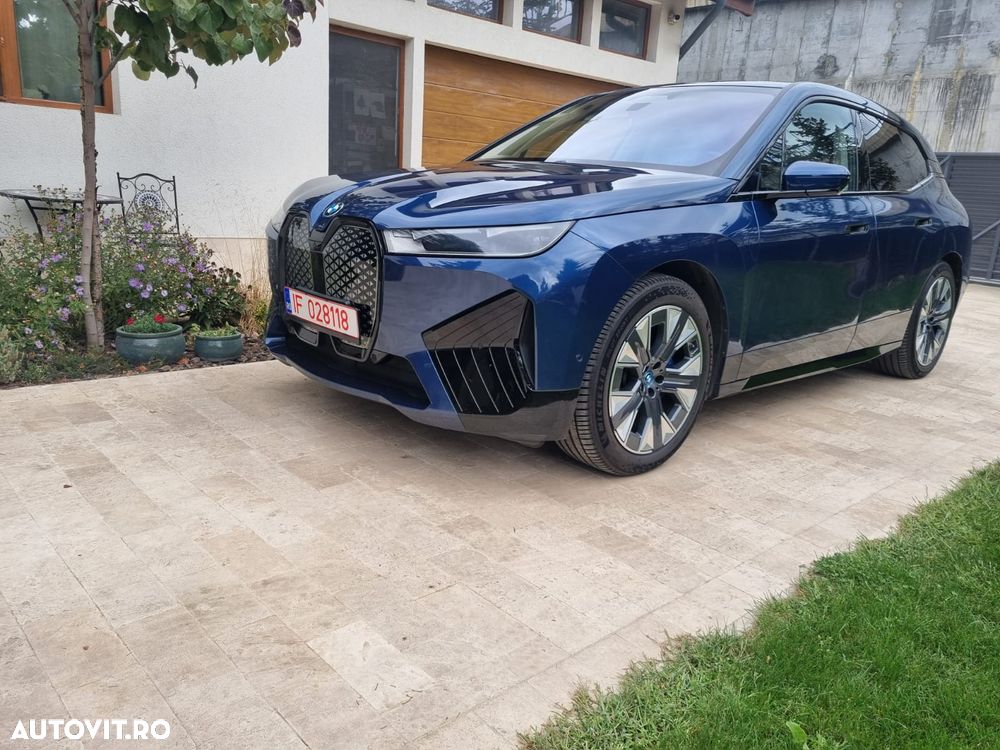 BMW Ix 2023 photo 2