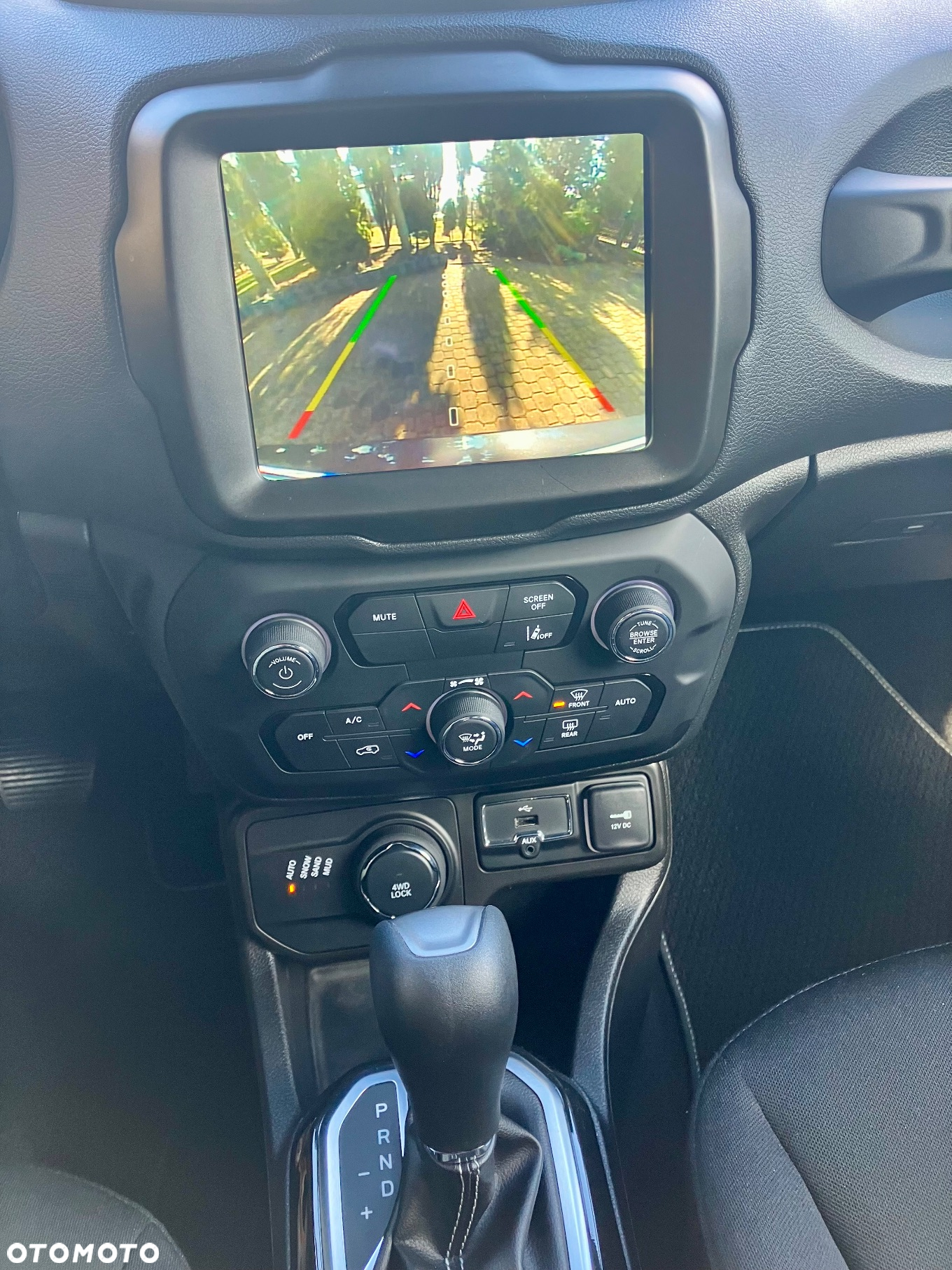 Jeep Renegade - 16