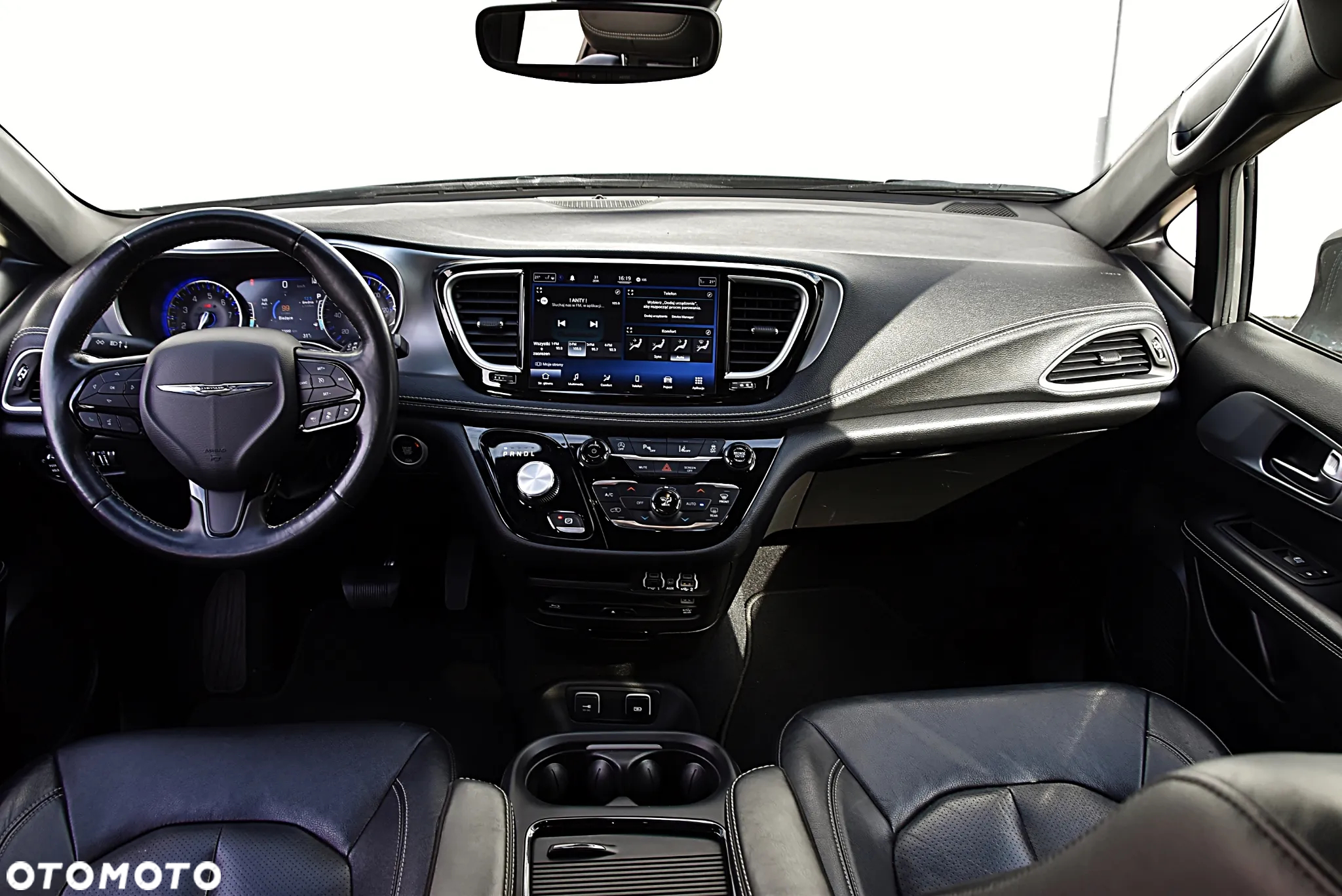 Chrysler Pacifica - 18