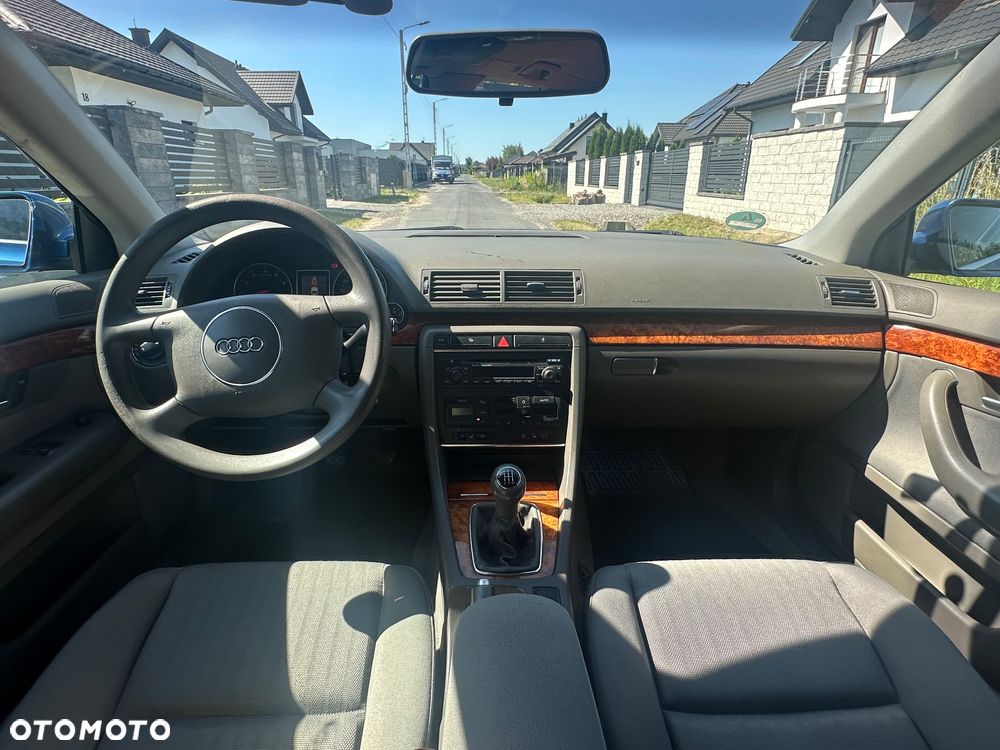 Audi A4 Avant 1.8 T - 11