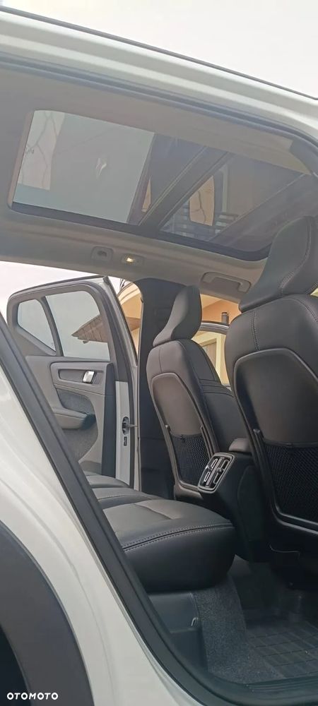 Volvo XC 40 B5 AWD Ultimate Dark - 12