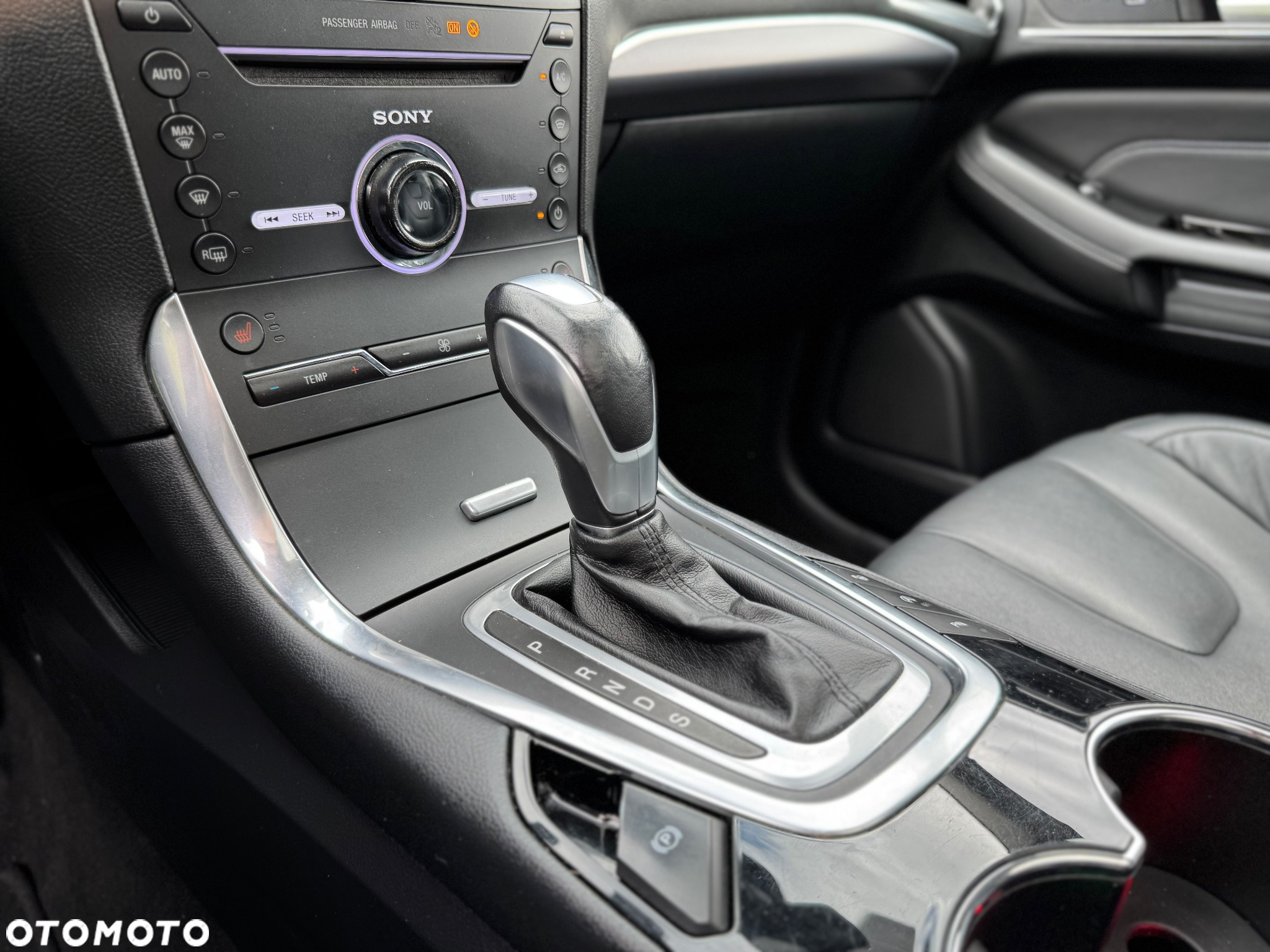 Ford S-Max - 19
