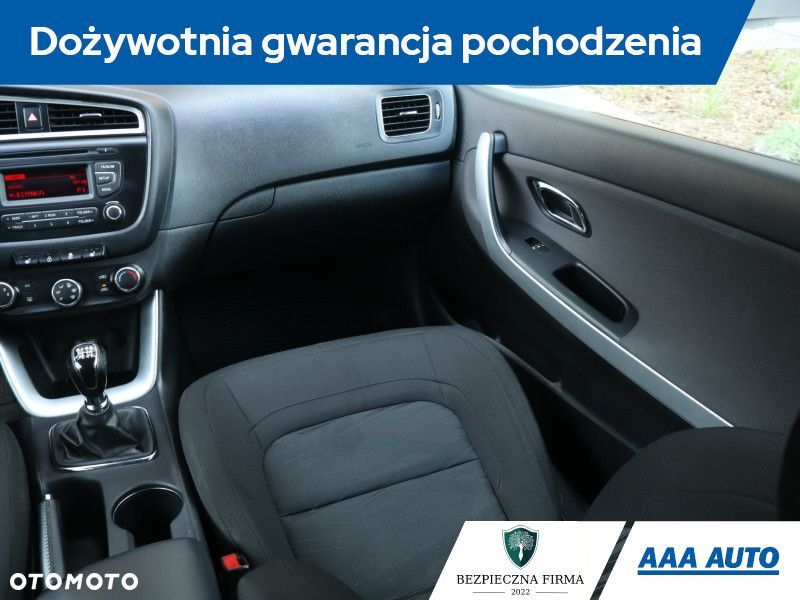 Kia Ceed - 10
