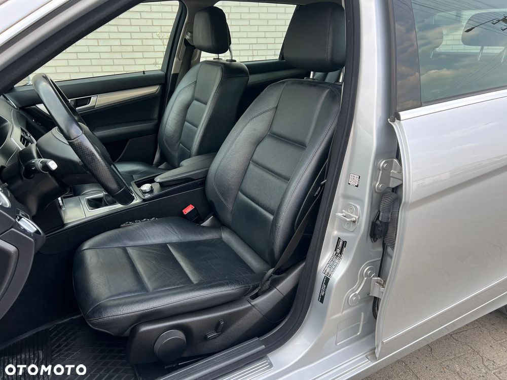 Mercedes-Benz Klasa C 220 CDI DPF (BlueEFFICIENCY) - 26