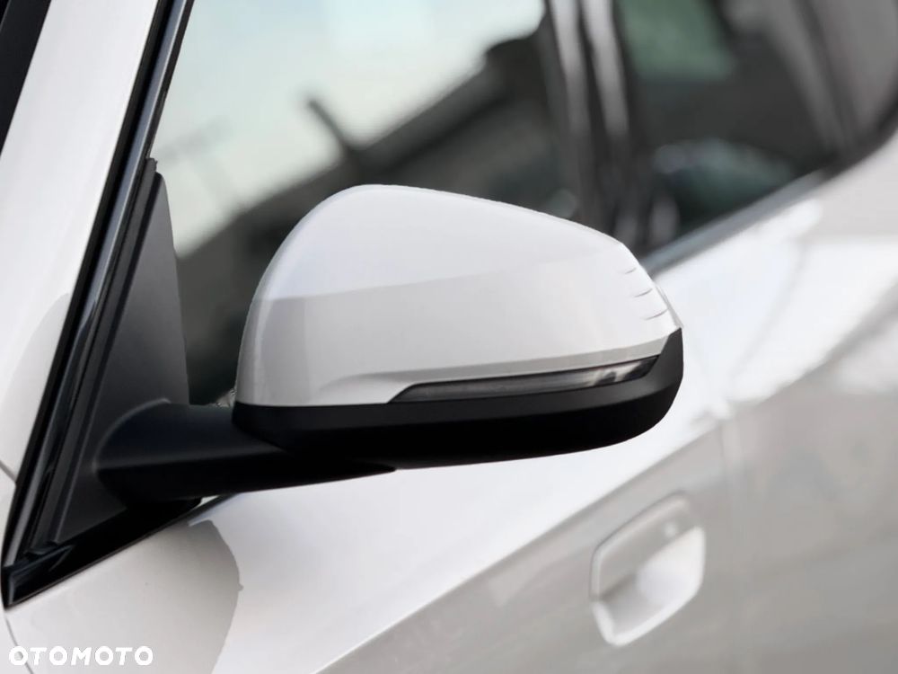 BMW X1 sDrive20i - 9