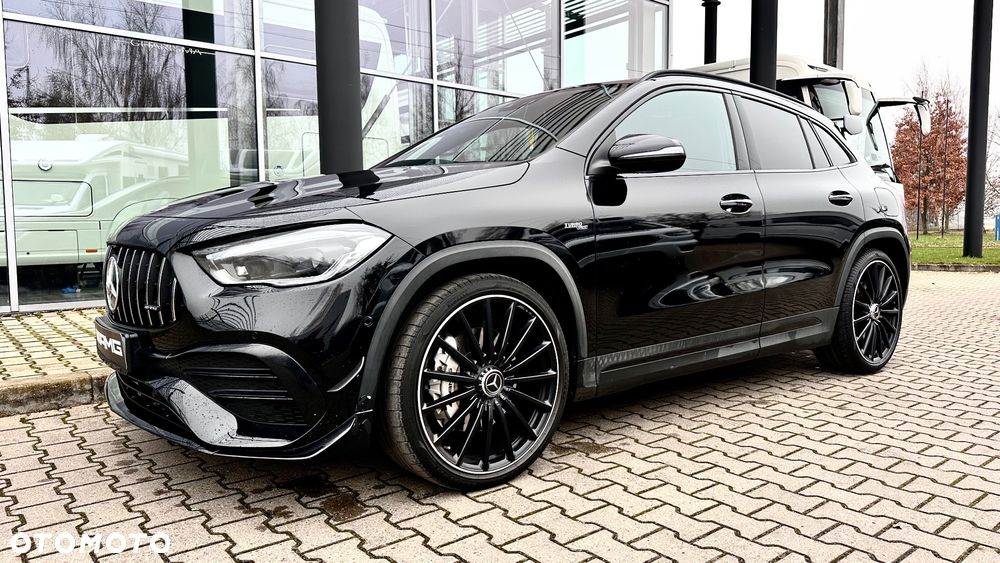 Mercedes-Benz GLA - 20