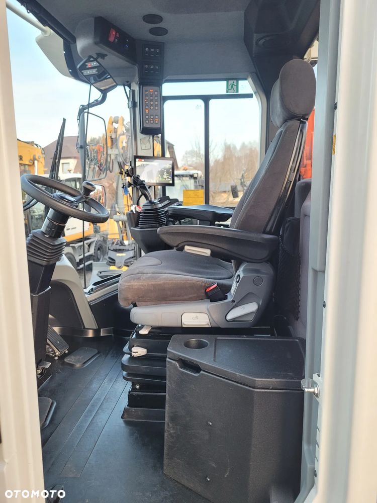Liebherr L566 X-Power / 2024rok / WAGA / SUPER STAN / - 22