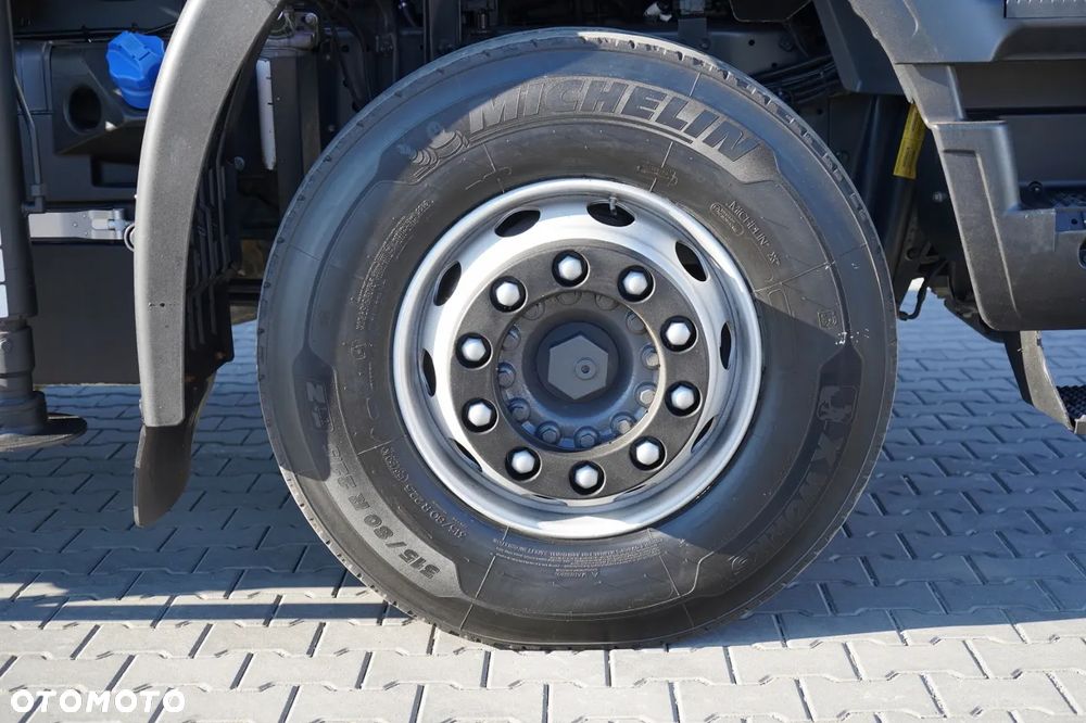 Iveco TRAKKER 410 / SKRZYNIOWY- 6,5 M + HDS PALFINGER PK 19.001 SLD / MOCNA PODŁOGA / 3 MIEJSCA / PILOT/ - 24