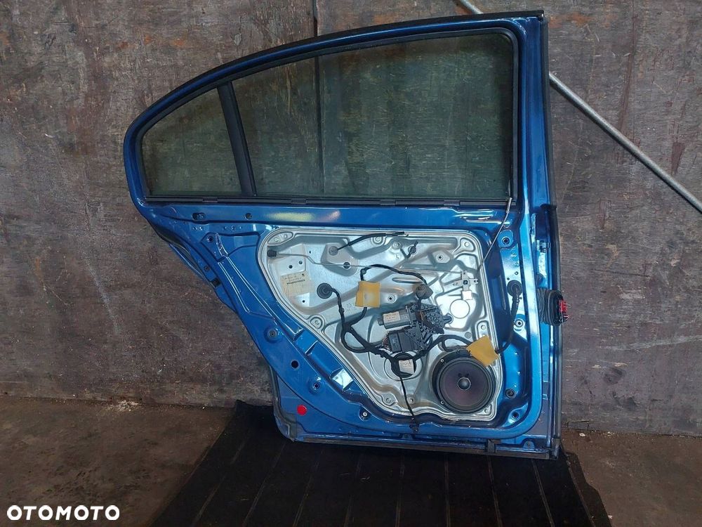 DRZWI KOMPLETNE LEWY TYŁ SKODA SUPERB I 9461 - 4