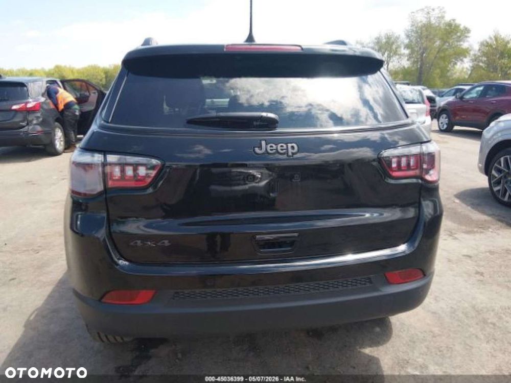Jeep Compass - 8