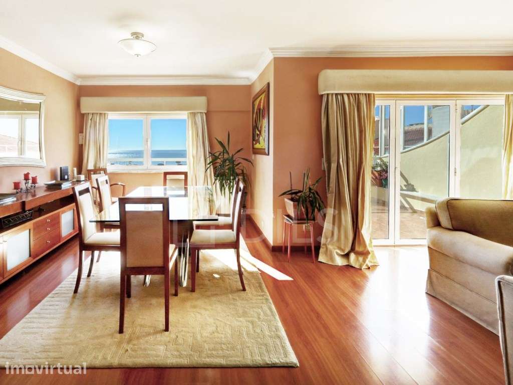 Apartamento T5 em Cascais com terraço, vista mar e garagem - Grande imagem: 2/40