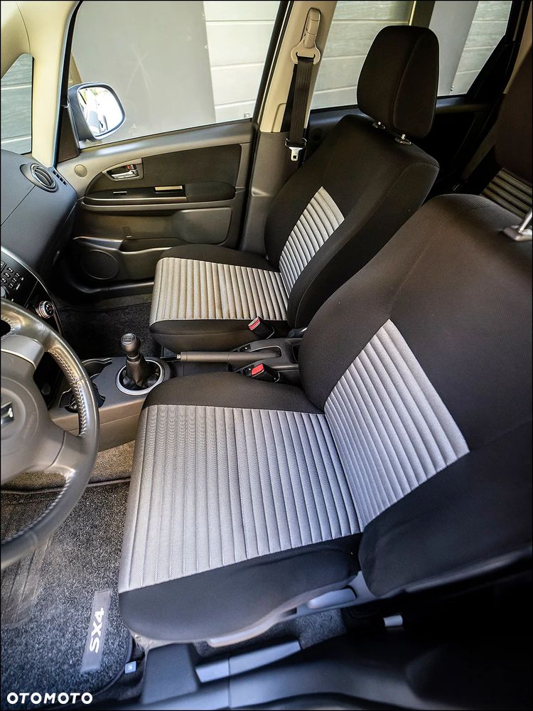 Suzuki SX4 - 32