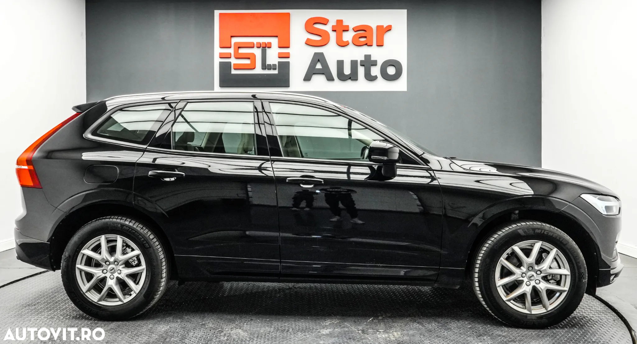 Volvo XC 60 D4 Momentum Pro - 11