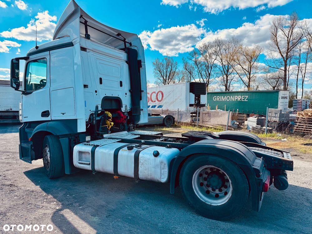 Mercedes-Benz Actros - 4