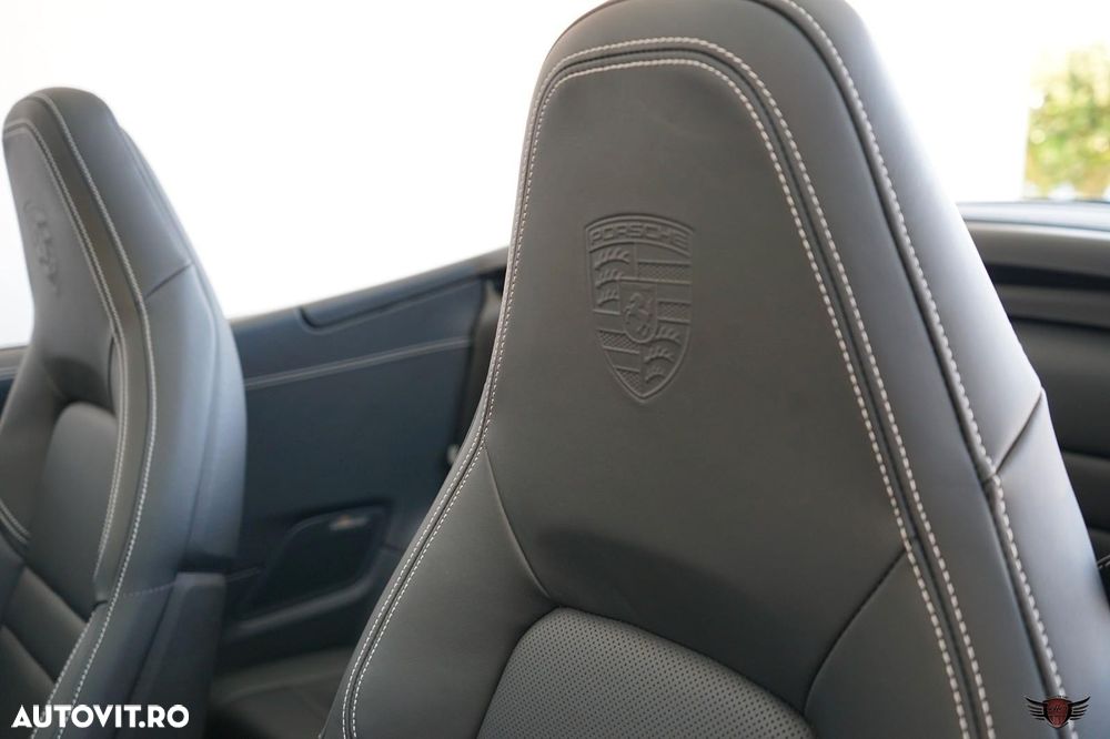 Porsche 911 Carrera GTS T-Hybrid - 11