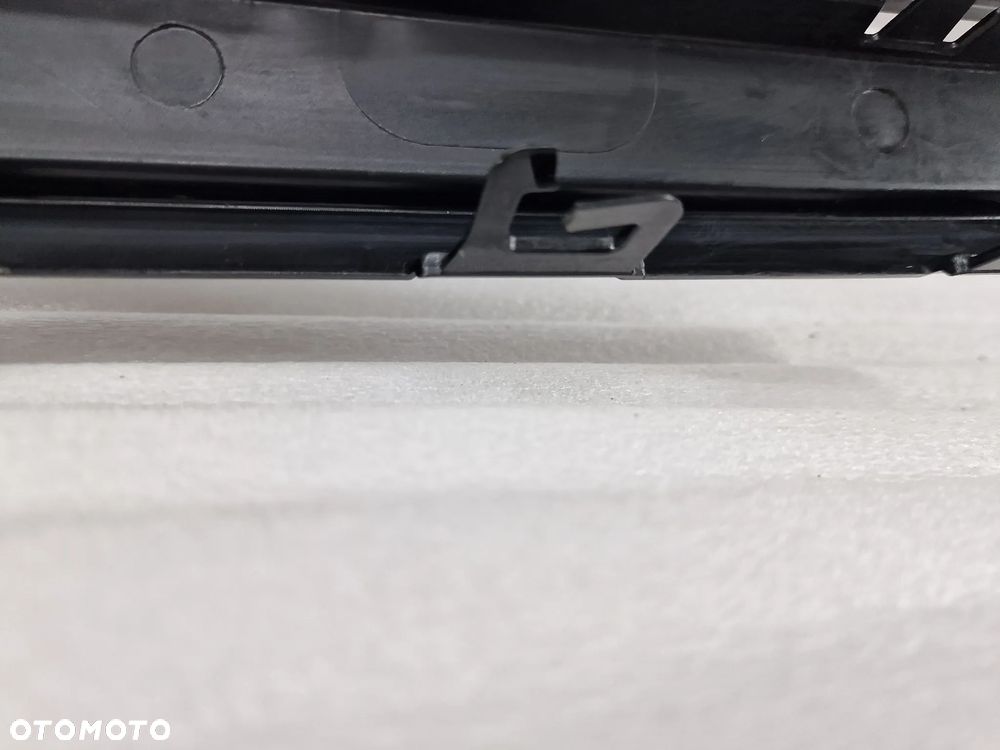 CUPRA FORMENTOR 5FF 19- KRATKA ŚRODKOWA ZDERZAKA PRZEDNIEGO PRZÓD , NR 5FF853667A , NR AUKCJI KR314 - 16