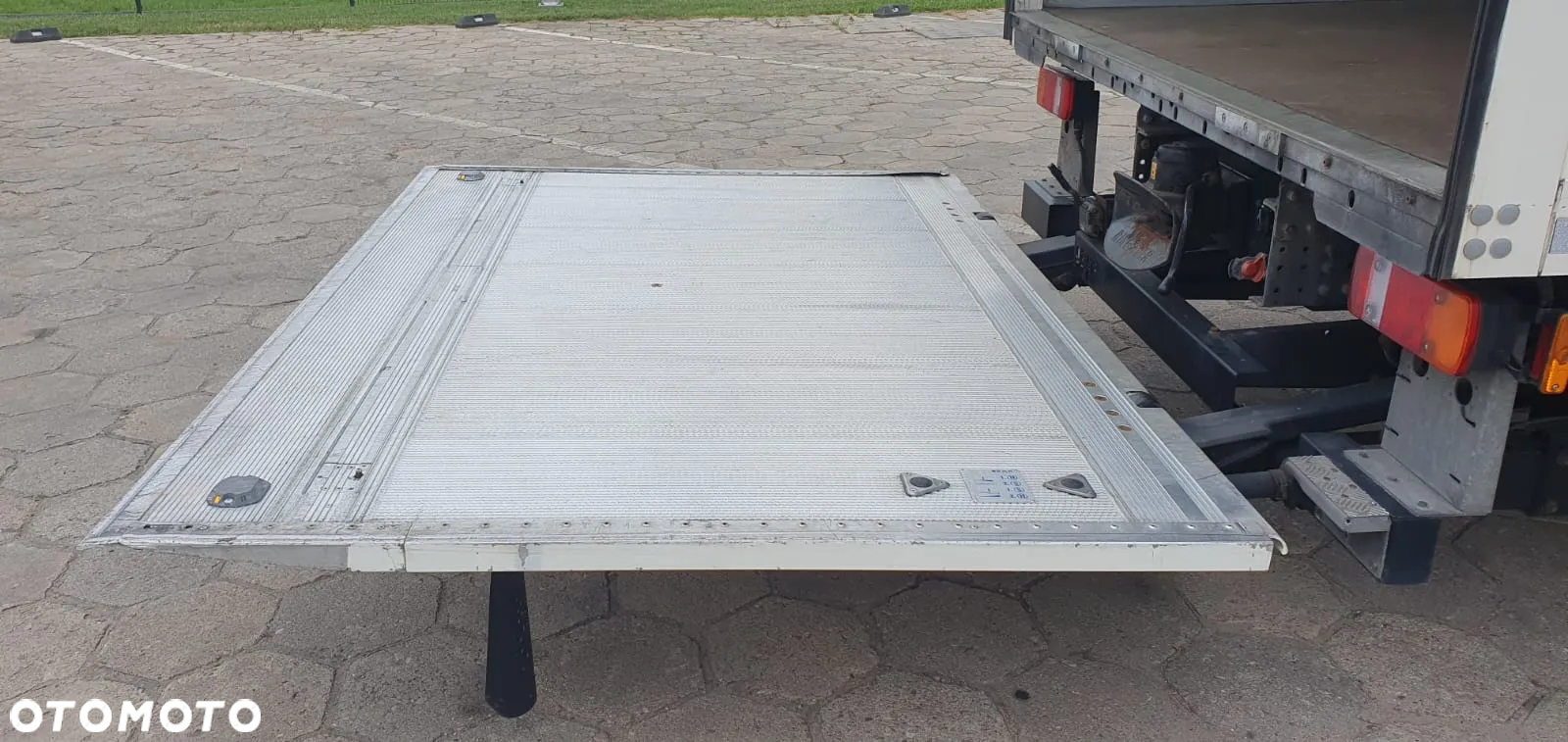 Zabudowa kontener WALTHER + winda BAR Cargolift - 12