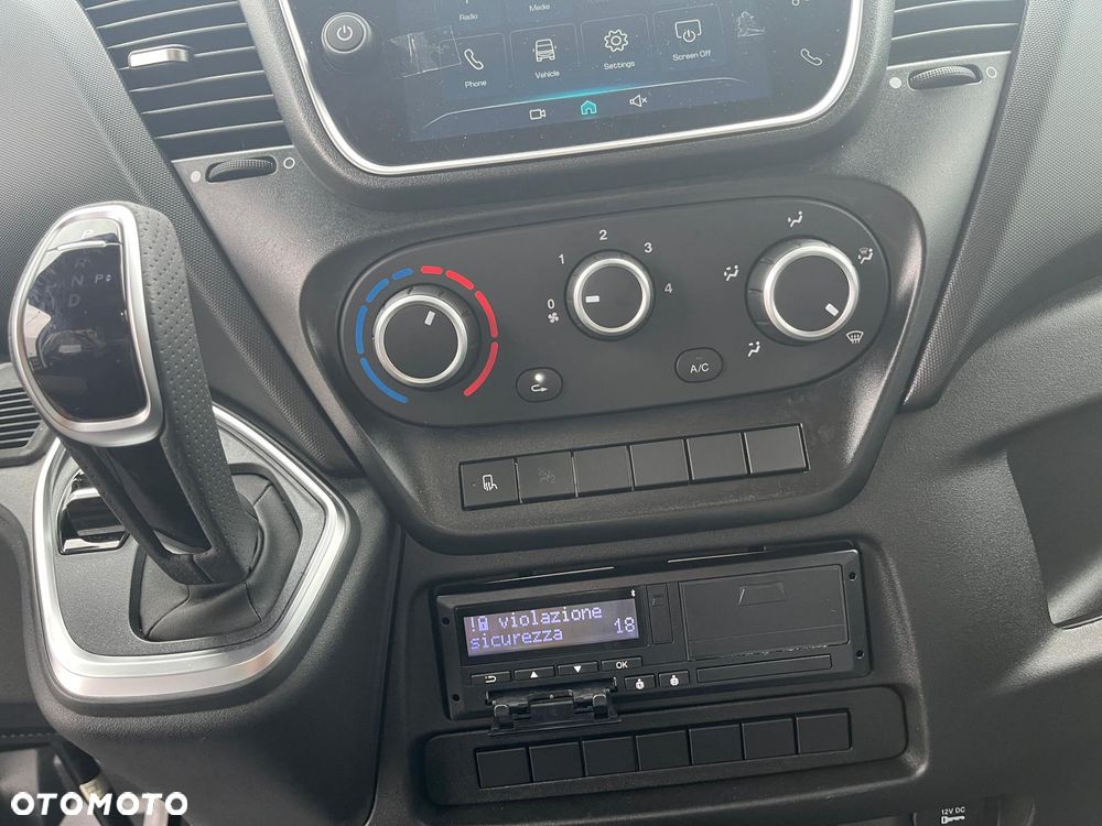 Iveco Daily 35S18HA8 Laweta z kabiną - 19