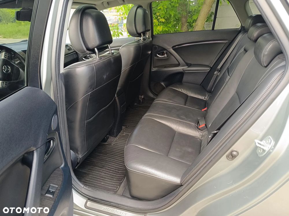 Toyota Avensis 2.0 Prestige NAVI - 35