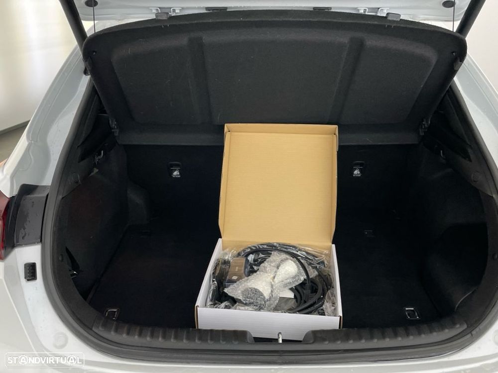 Kia XCeed 1.6 GDi PHEV Drive - 13
