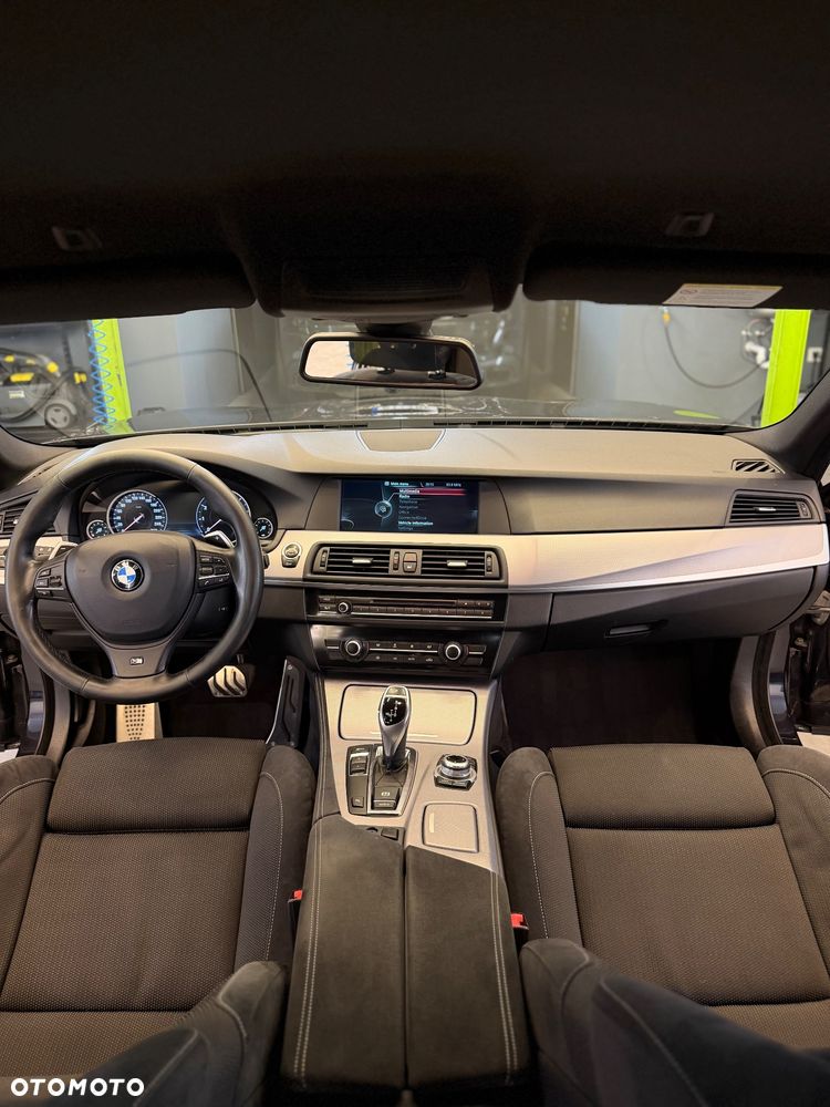 BMW Seria 5 520i Sport-Aut - 26