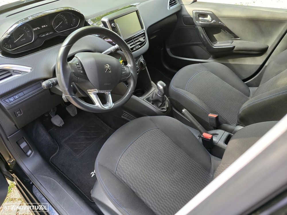 Peugeot 208 1.2 PureTech Active - 22
