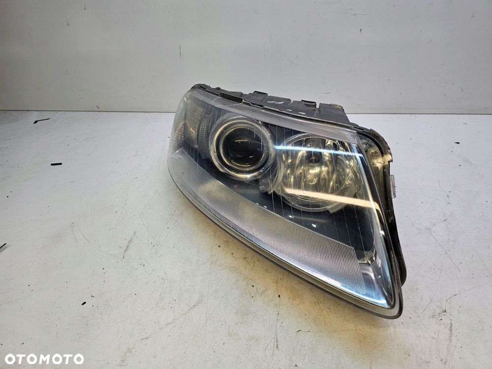 REFLEKTOR PRAWY AUDI A6 C6 4F0941004AK XENON EU - 4