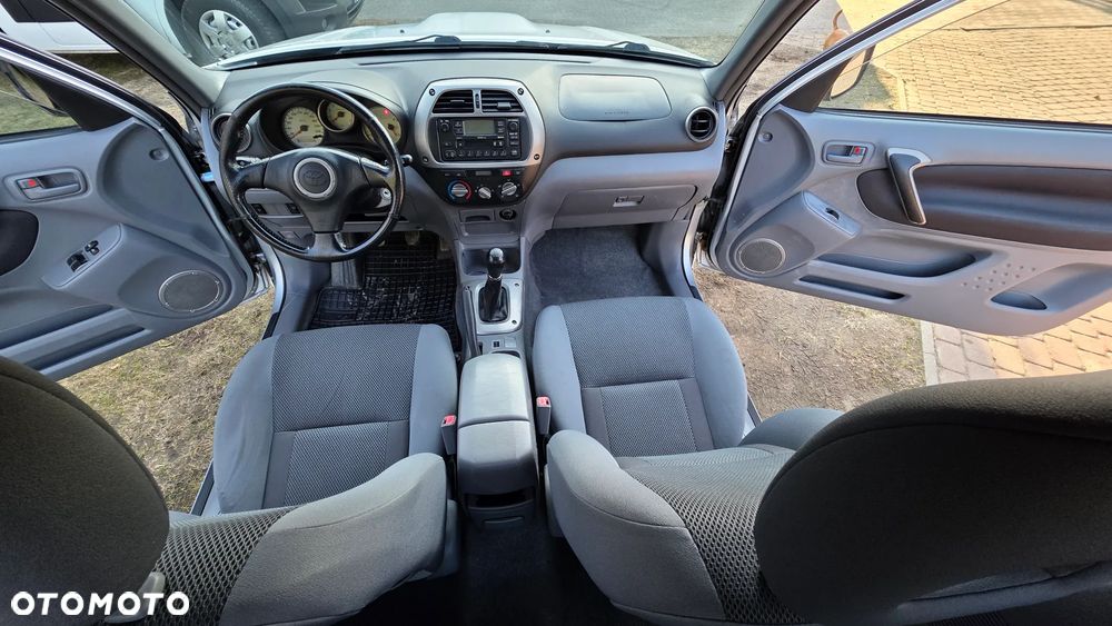 Toyota RAV4 4x4 Sol - 30