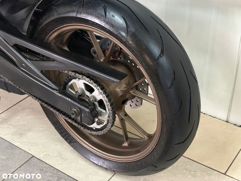 Honda CB - 11