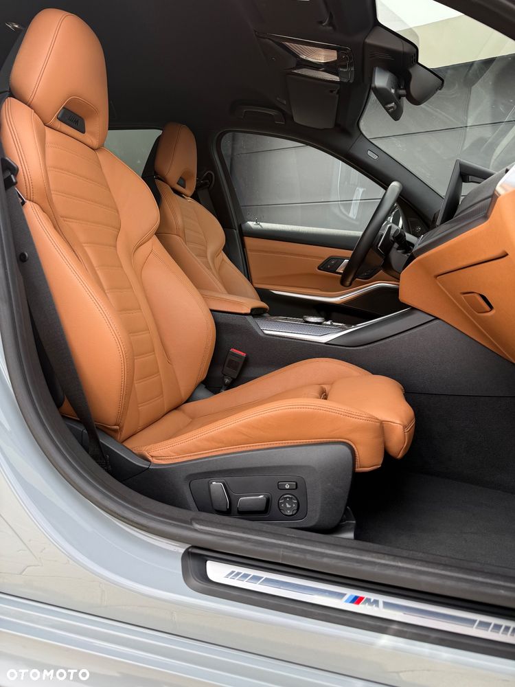 BMW Seria 3 320d xDrive M Sport Shadow - 32