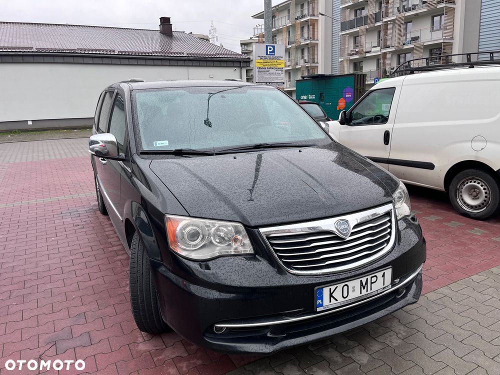Lancia Voyager 3.6 Platinum - 1