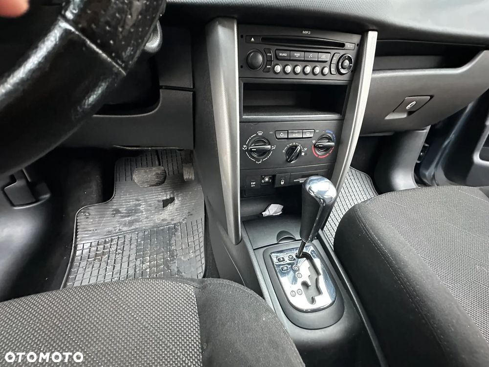 Peugeot 207 1.6 Trendy - 28