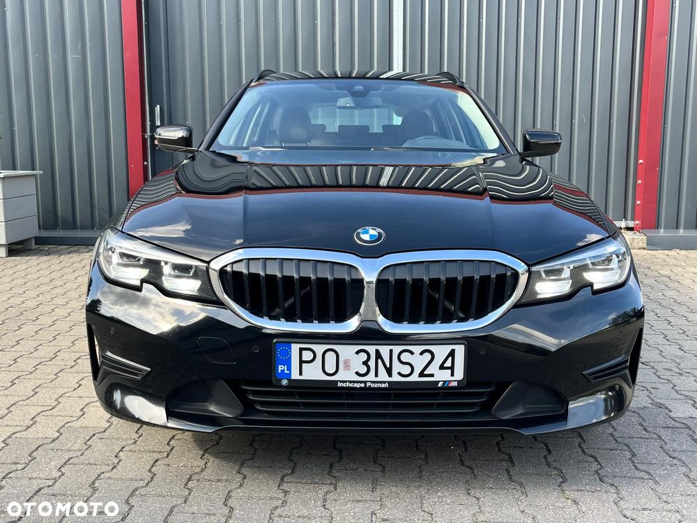 BMW Seria 3 330i xDrive Advantage sport - 9