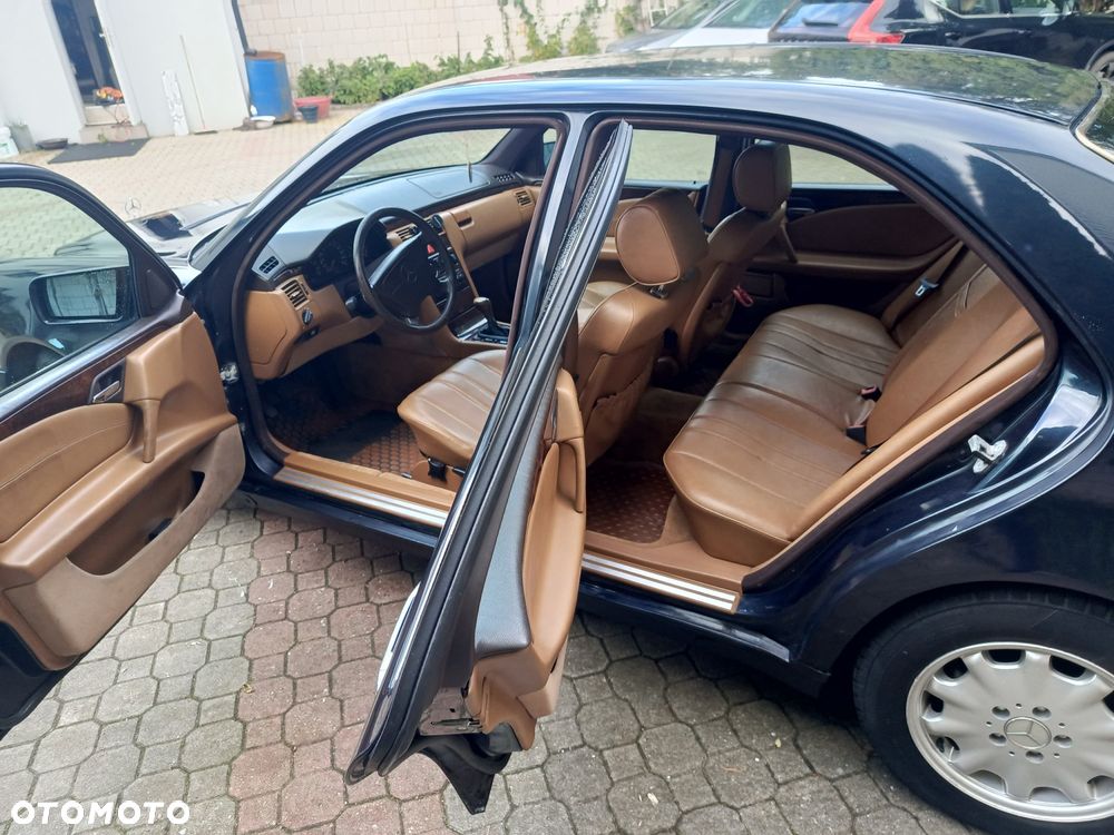 Mercedes-Benz Klasa E - 3