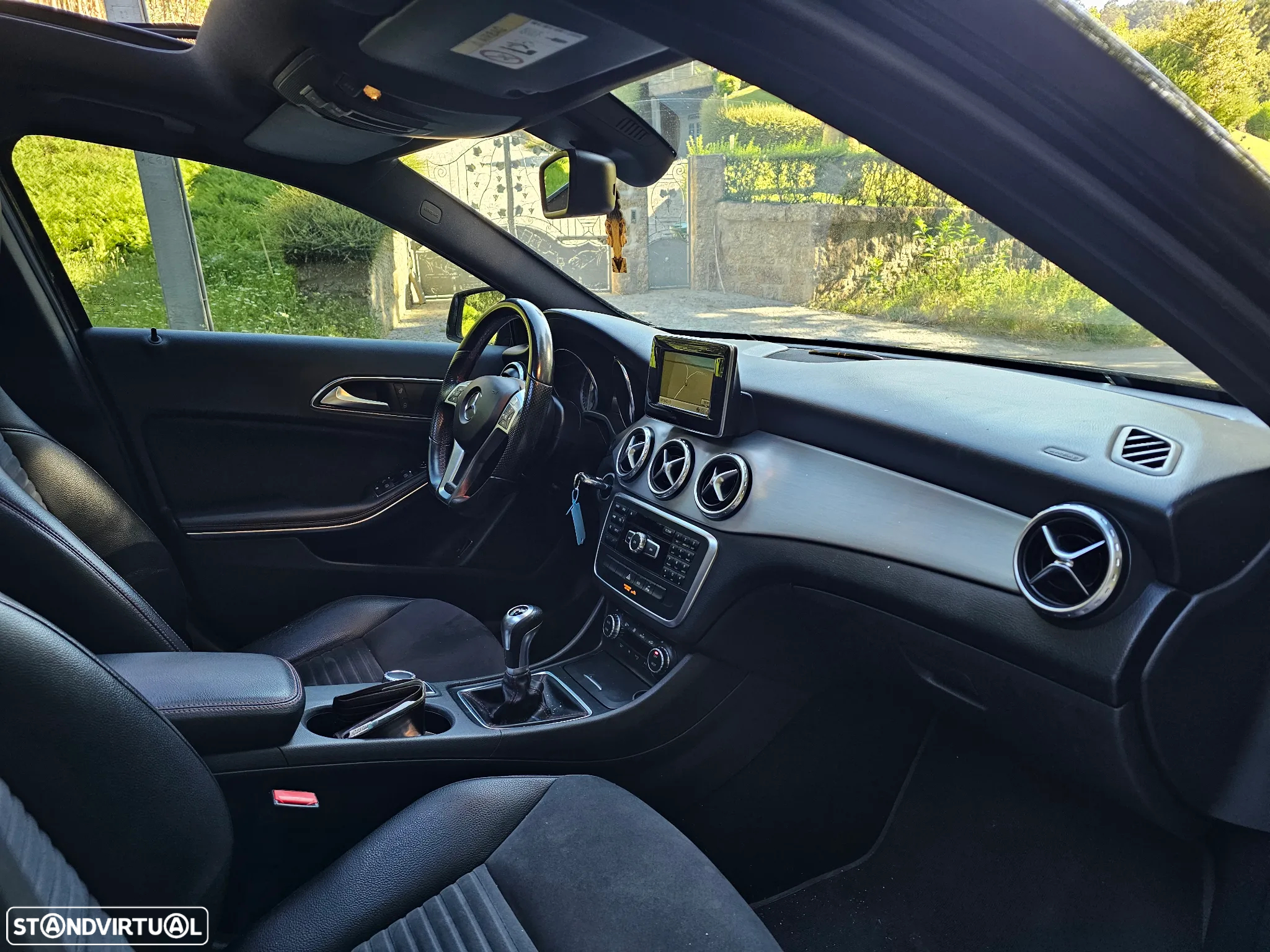 Mercedes-Benz GLA 220 - 38