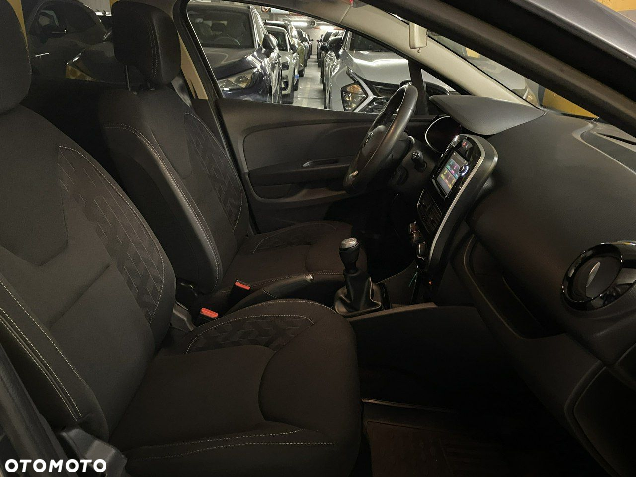 Renault Clio - 12