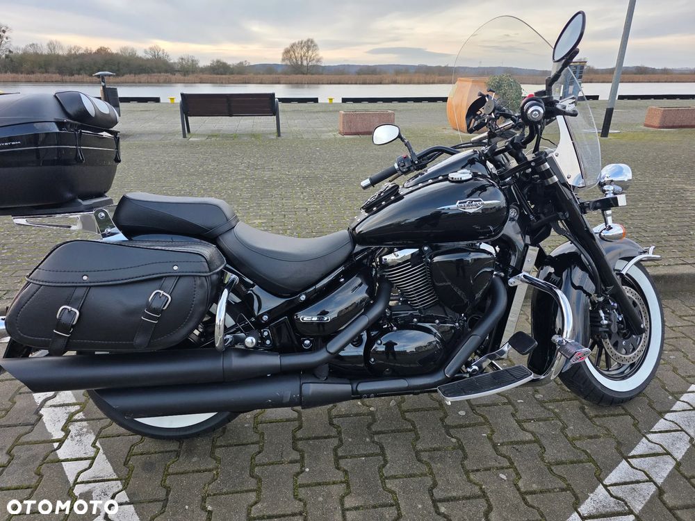 Suzuki Intruder - 6