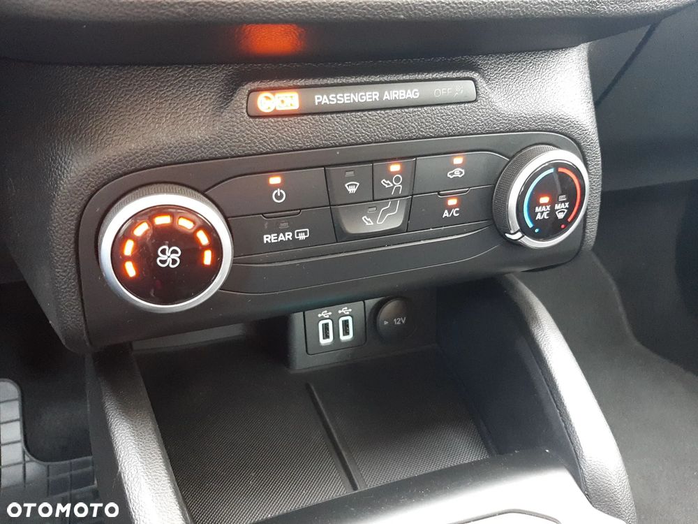 Ford Focus 1.5 EcoBlue SCR Trend - 24