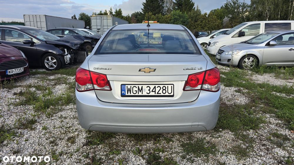 Chevrolet Cruze - 11
