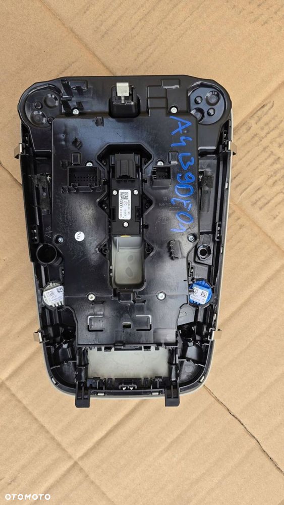 oświetlenie kabiny lampka audi a4 b9 8w q7 4m0959613 8w0947135ab nr de01 - 2