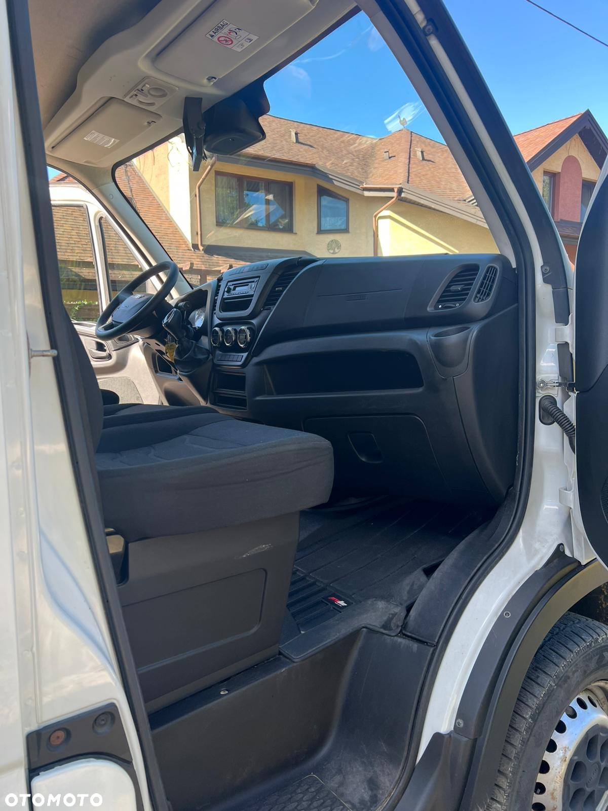 Iveco Daily 35 220 HiMatic - 17