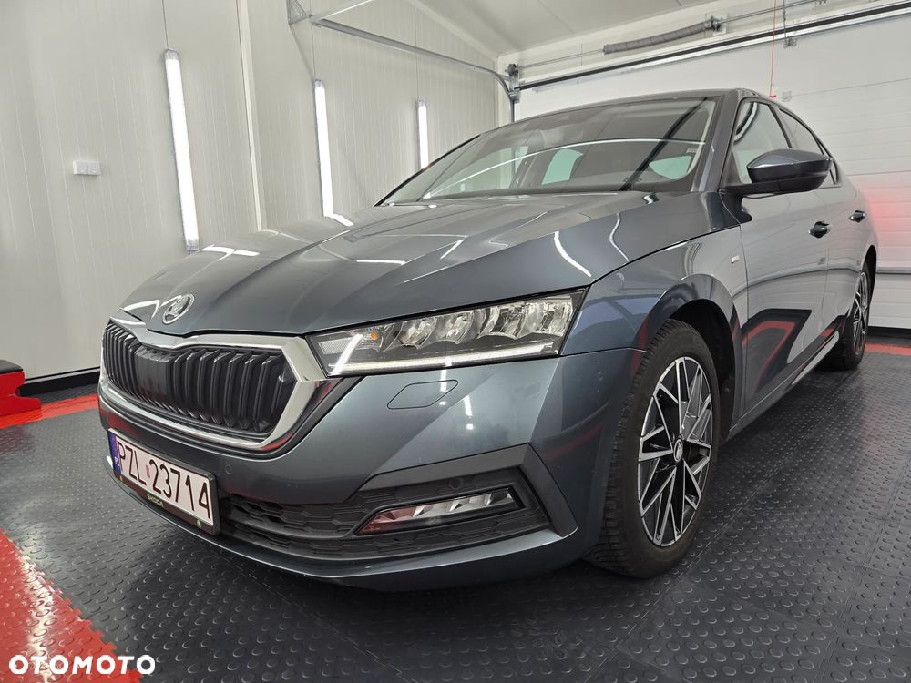 Skoda Octavia 2.0 TDI DSG Clever - 15